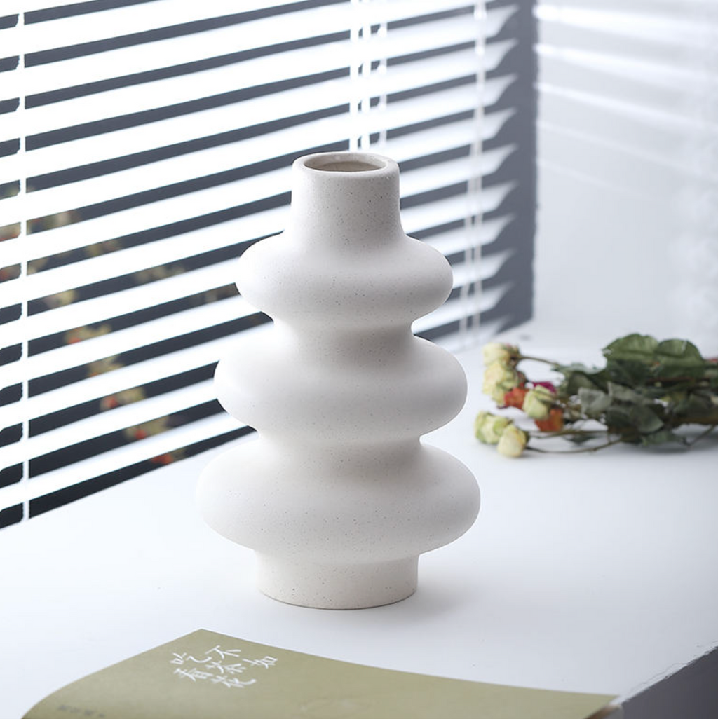Modern Spiral Ceramic Vase – Minimalist Speckled Sculptural Décor