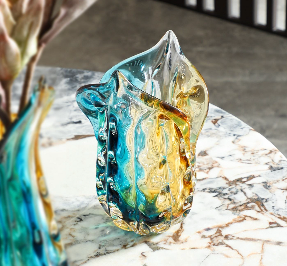 3D Ripple Ceramic Vase – Sculptural Petal Design & Modern Home Décor